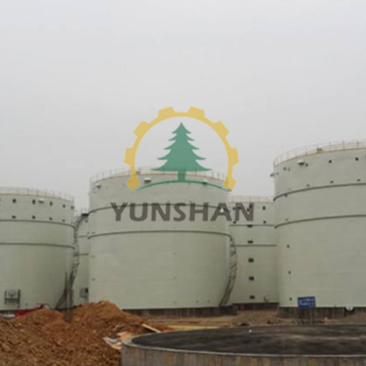 Large edible oil storage tank